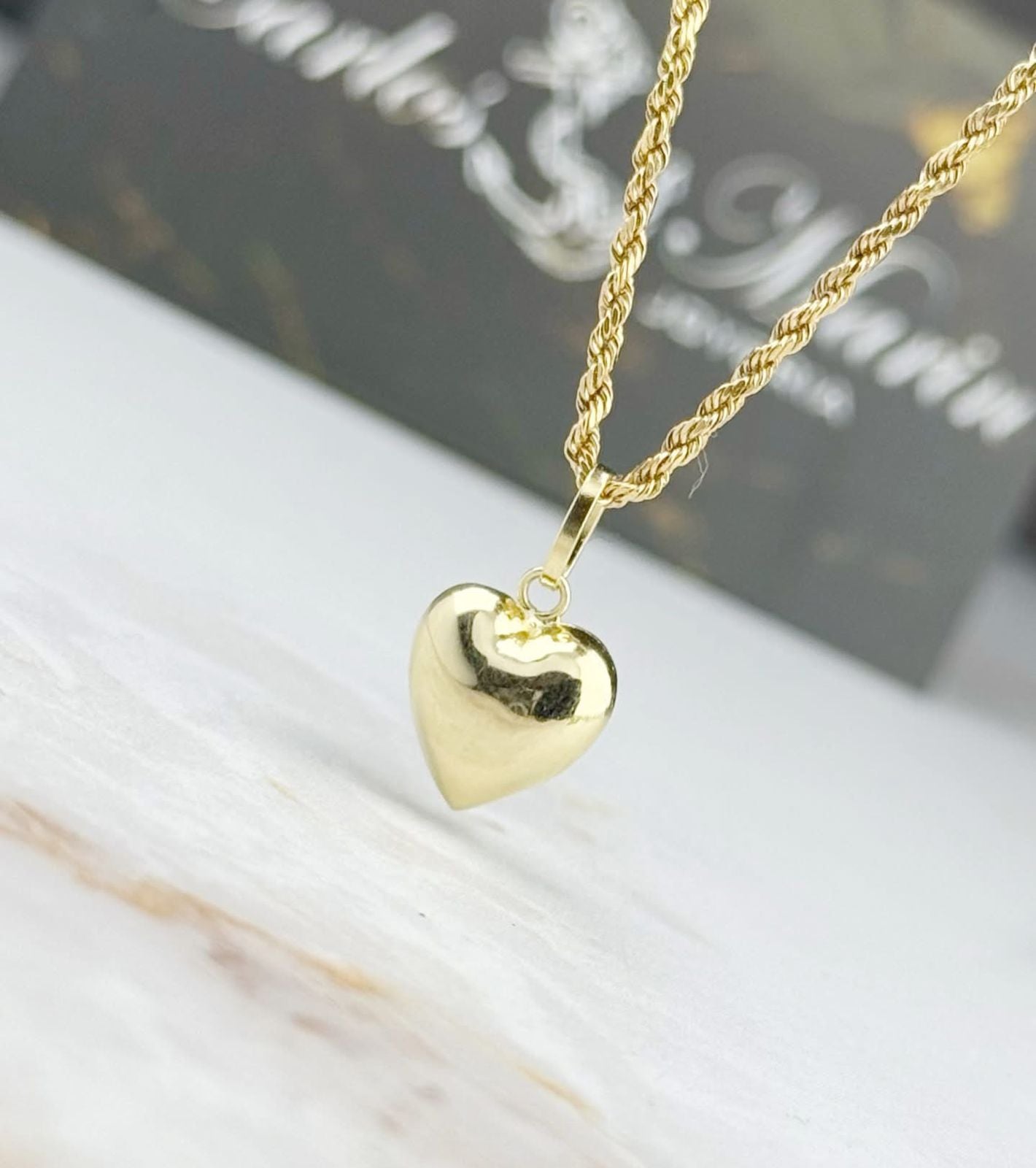 Dije Corazón Liso en Oro de 18k