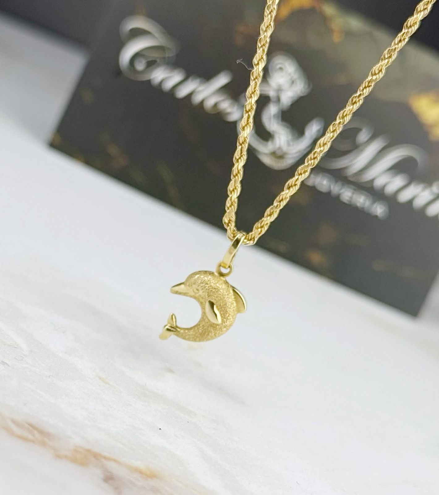 Dije Delfín en Oro de 18k