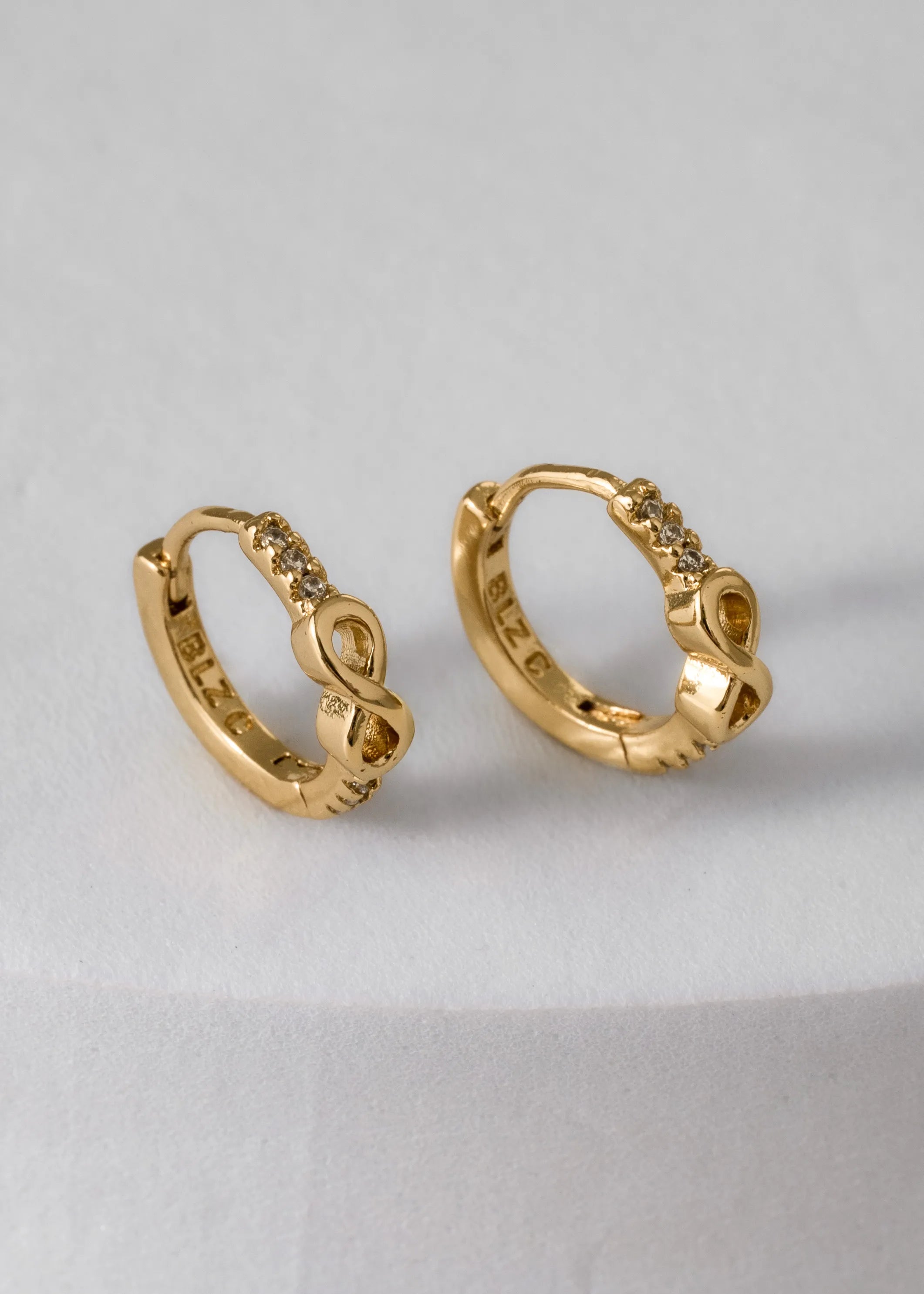 Candongas Infinito Mini Oro Laminado