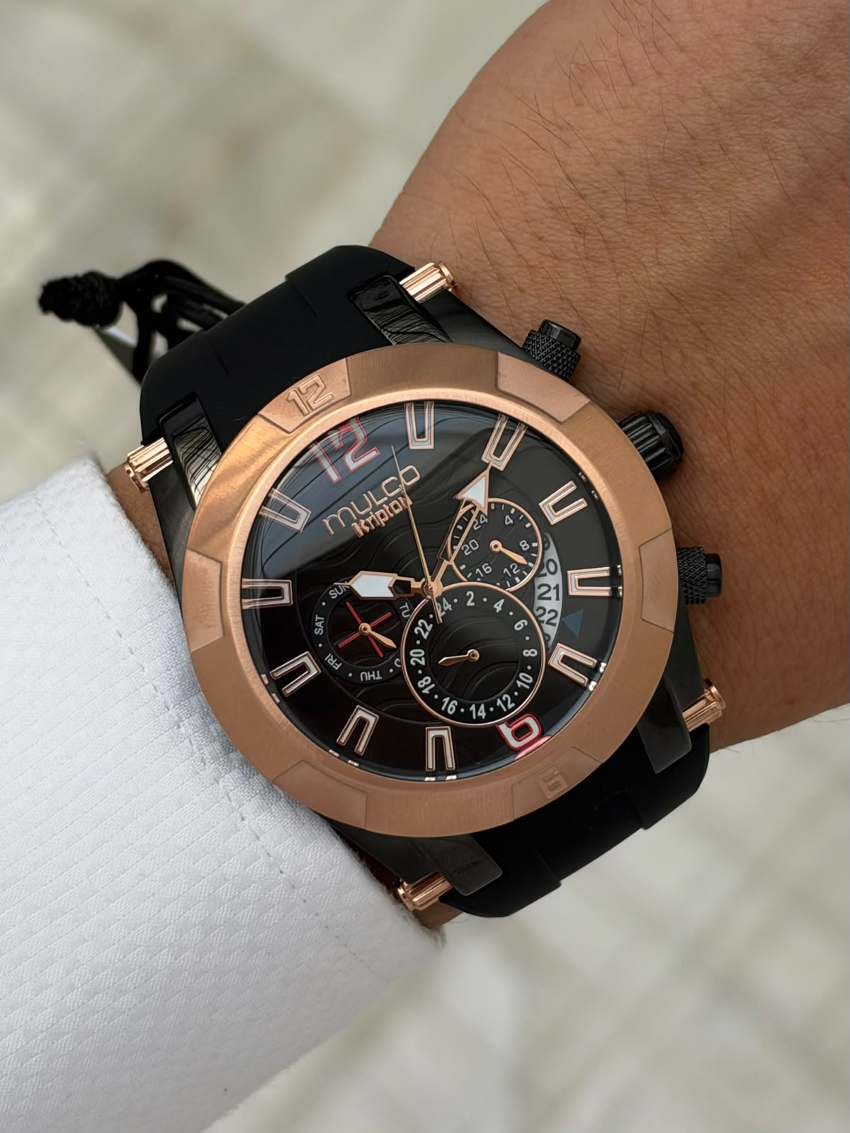 Reloj Mulco Kripton para Hombre Color Negro y Oro Rosa – Ref. MW3-24993G-023