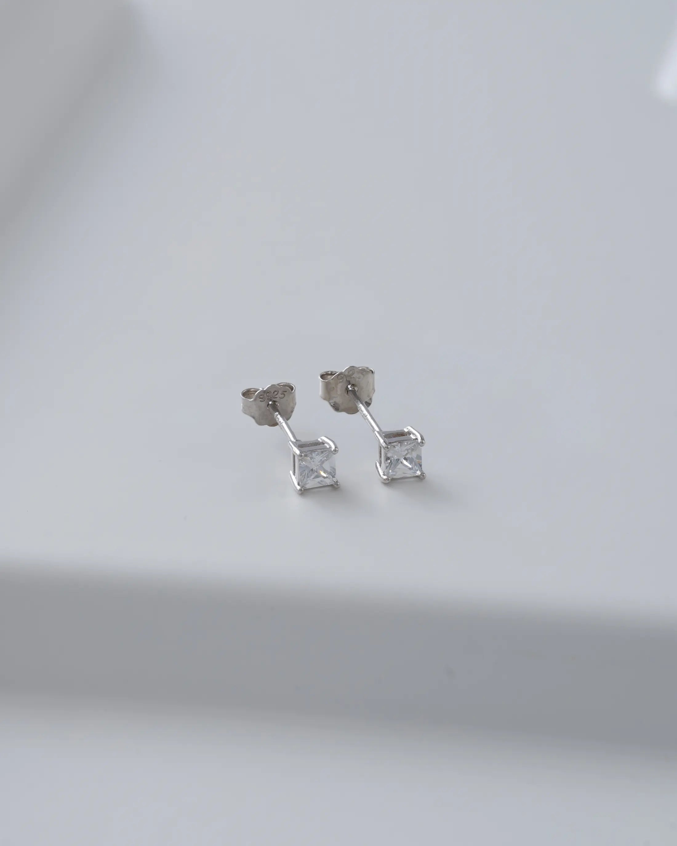 Topos Chispa Diamond 3.6 mm en Plata