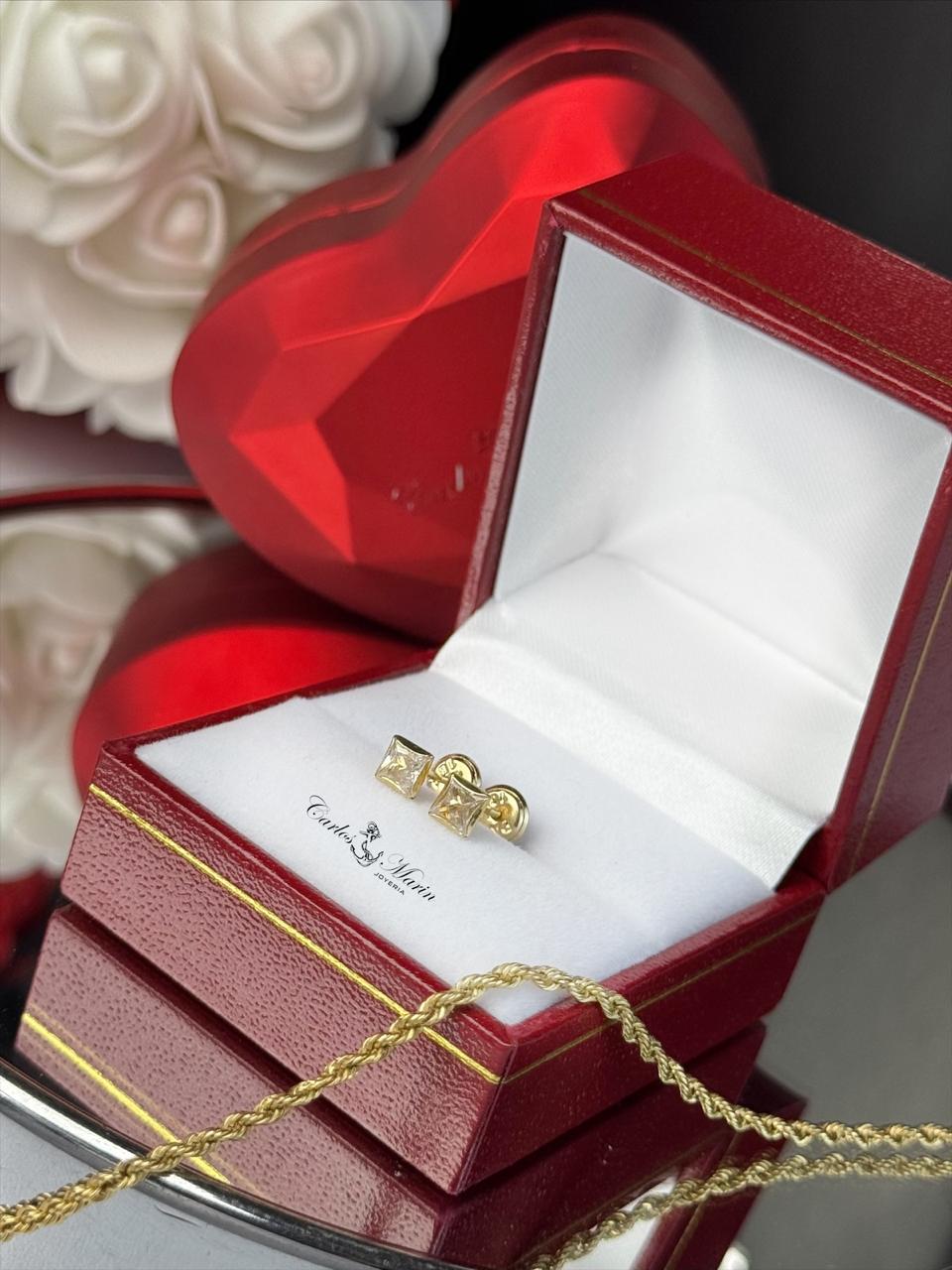 Topos circón cuadrado en oro 18K elegantes