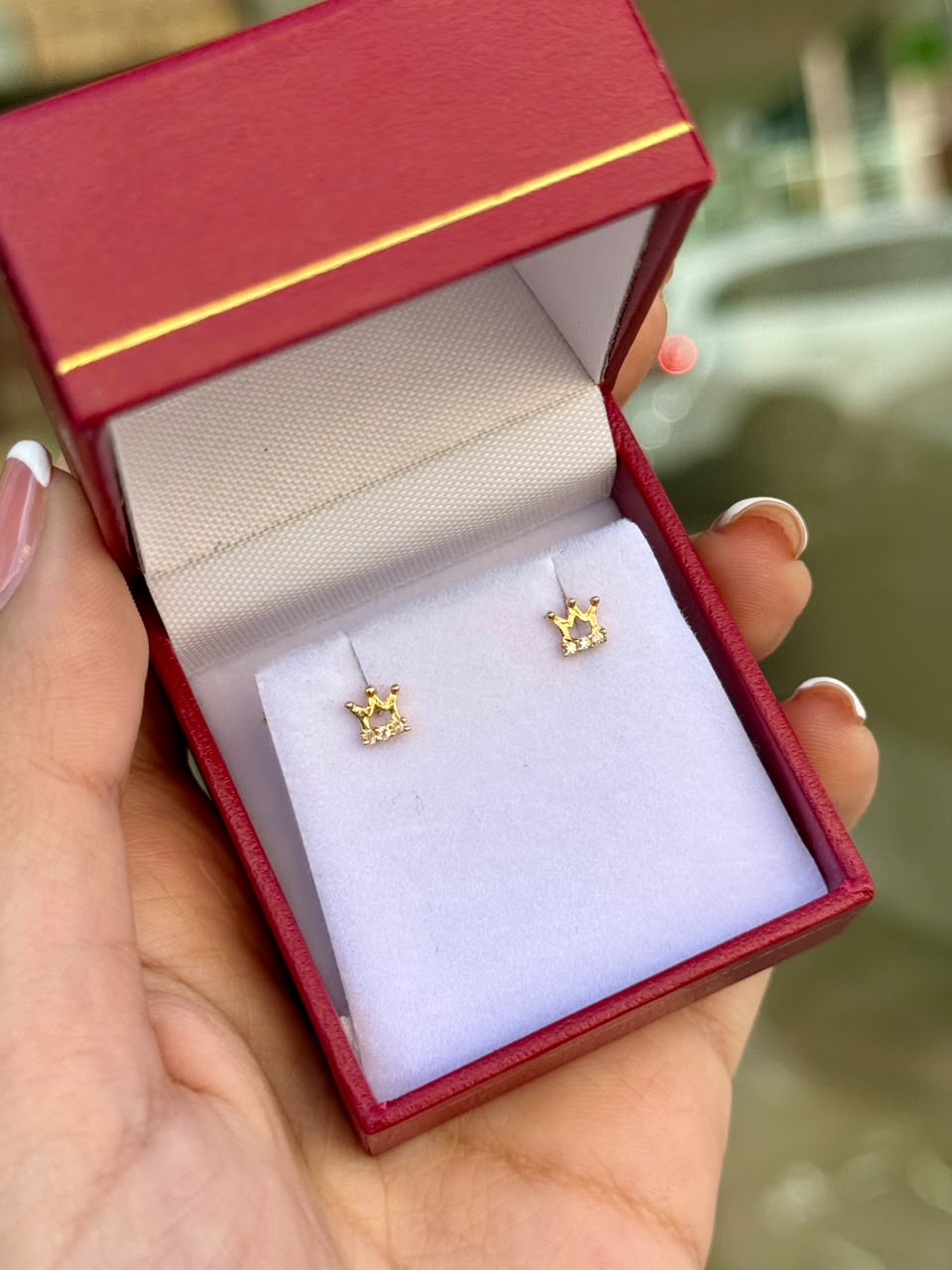 Topos de Corona Pequeños en Oro 18K