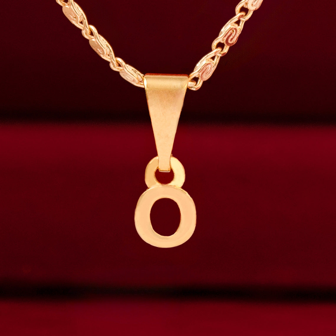 Dije Letra O en Oro Laminado