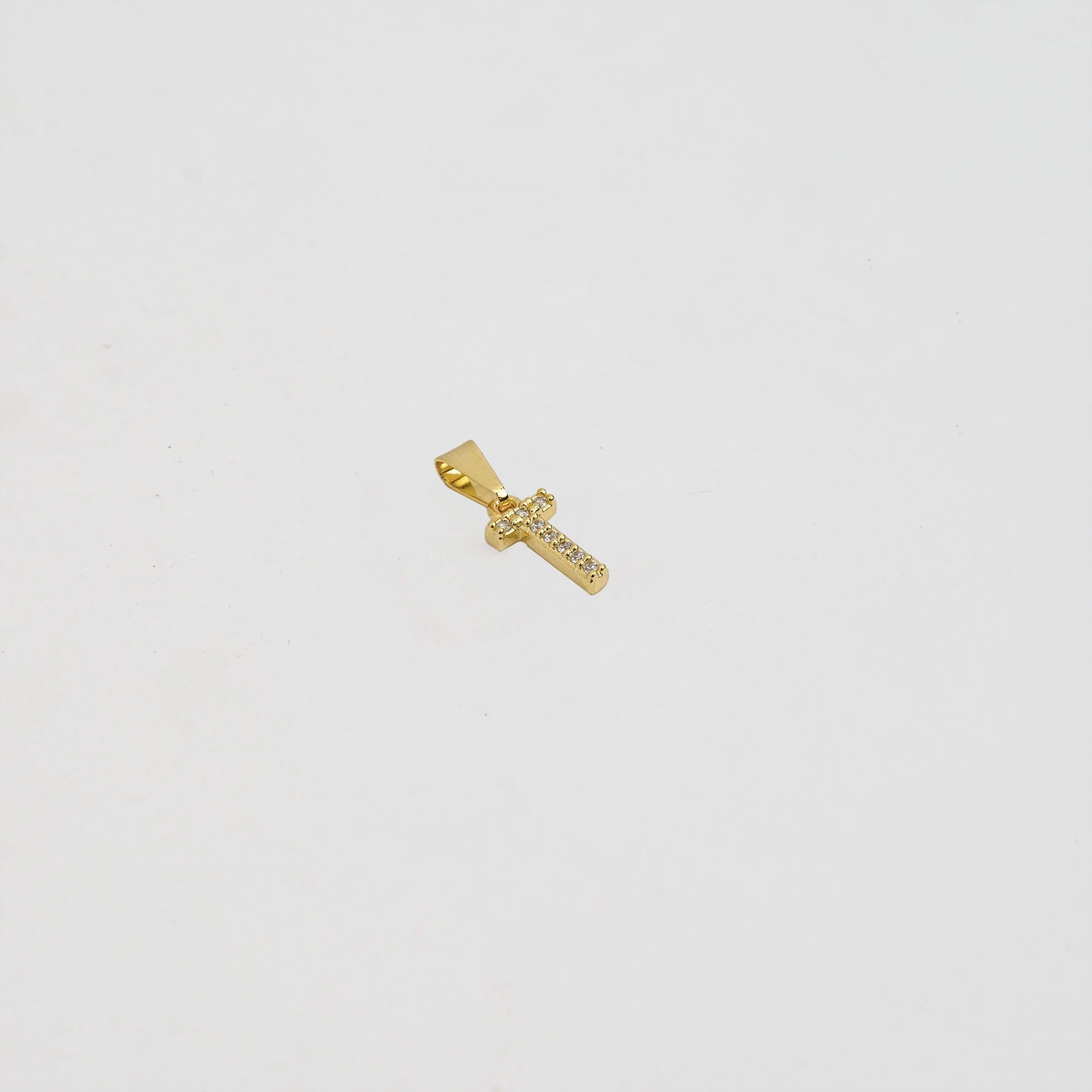 Dije Letra T en Oro Laminado