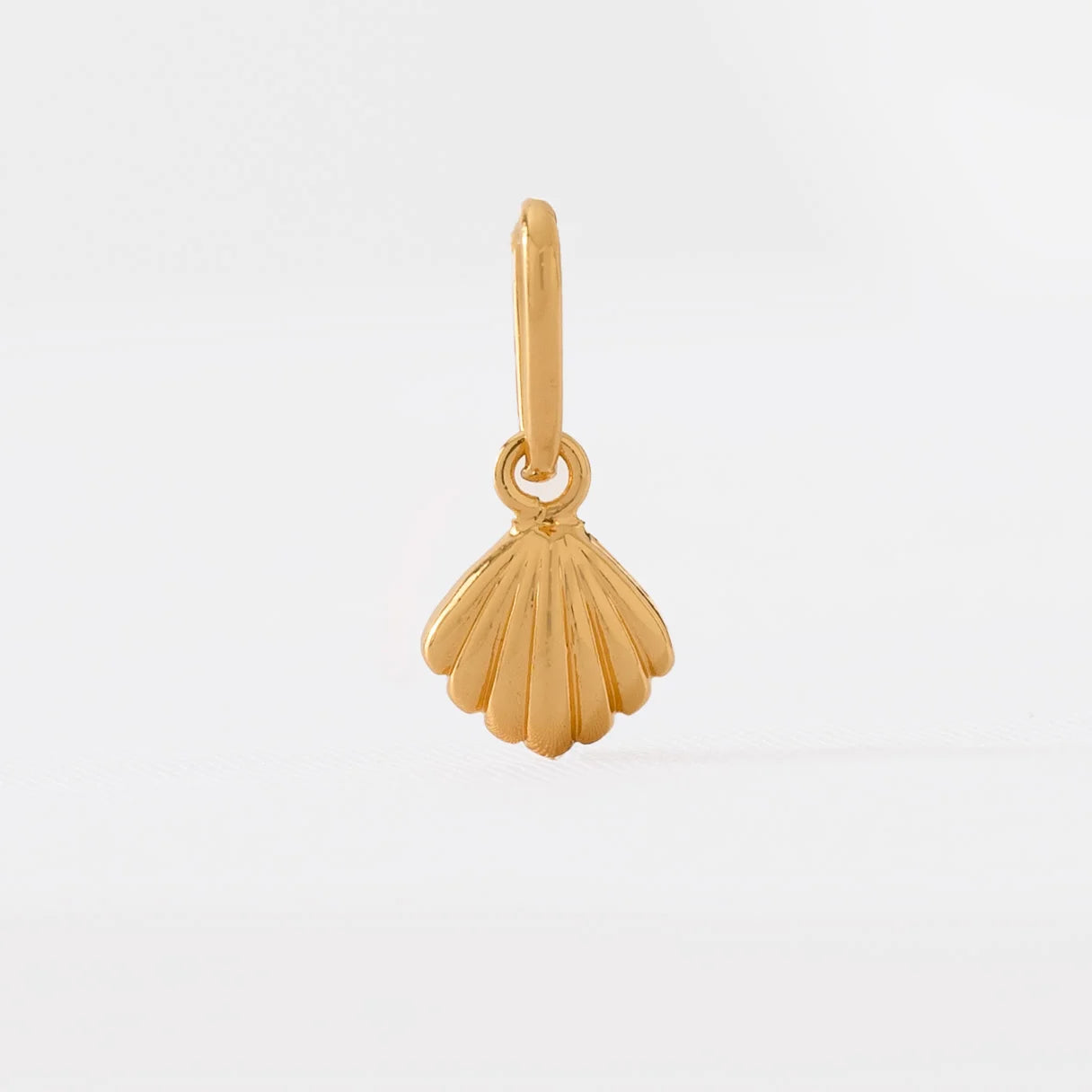 Dije Nerida en Oro Laminado
