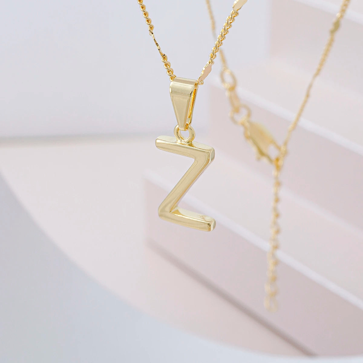 Dije Letras Z en Oro Laminado