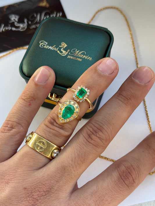 Anillo en oro 18k Esmeralda Cuadrada diamantes