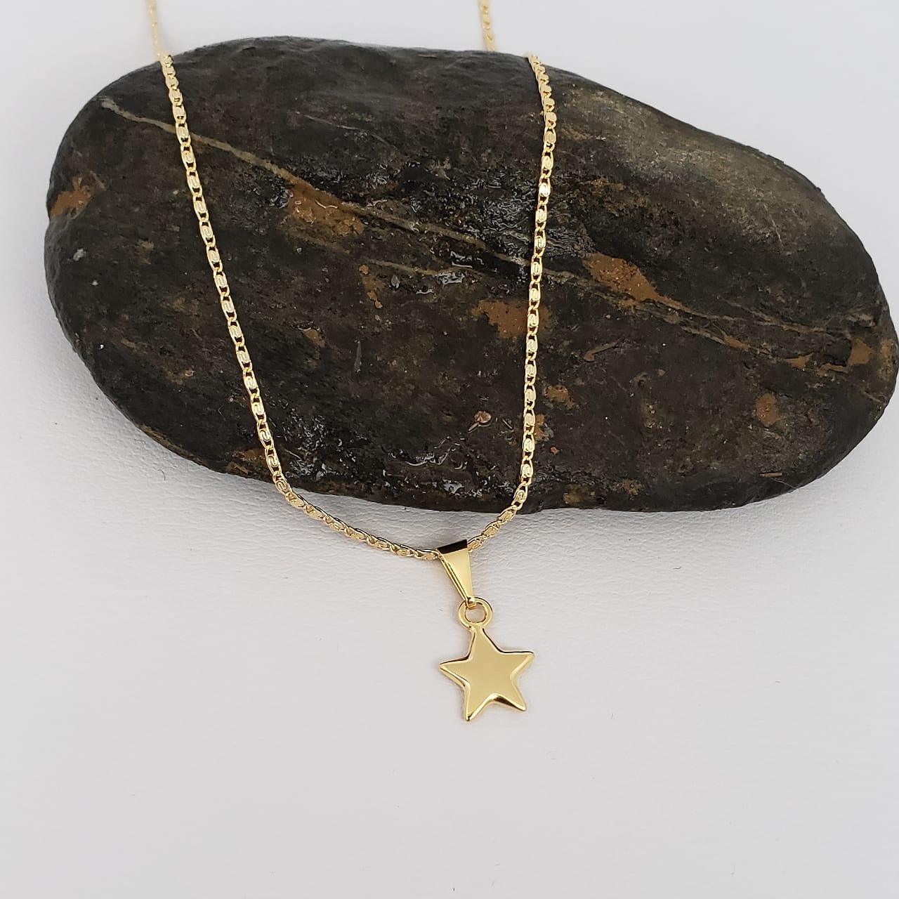 Dije Estrella en Oro Laminado