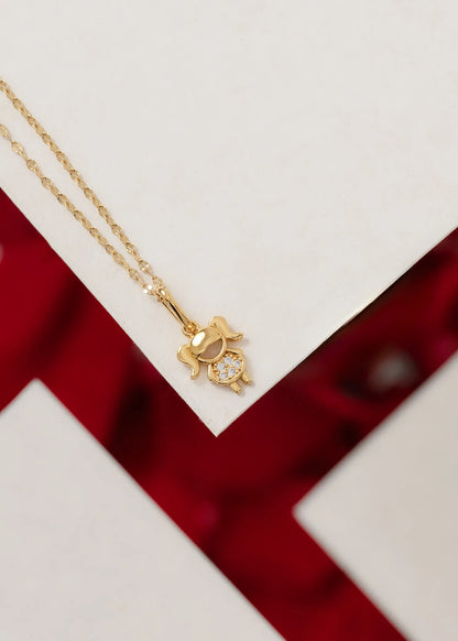 Dije Little Lady en Oro Laminado