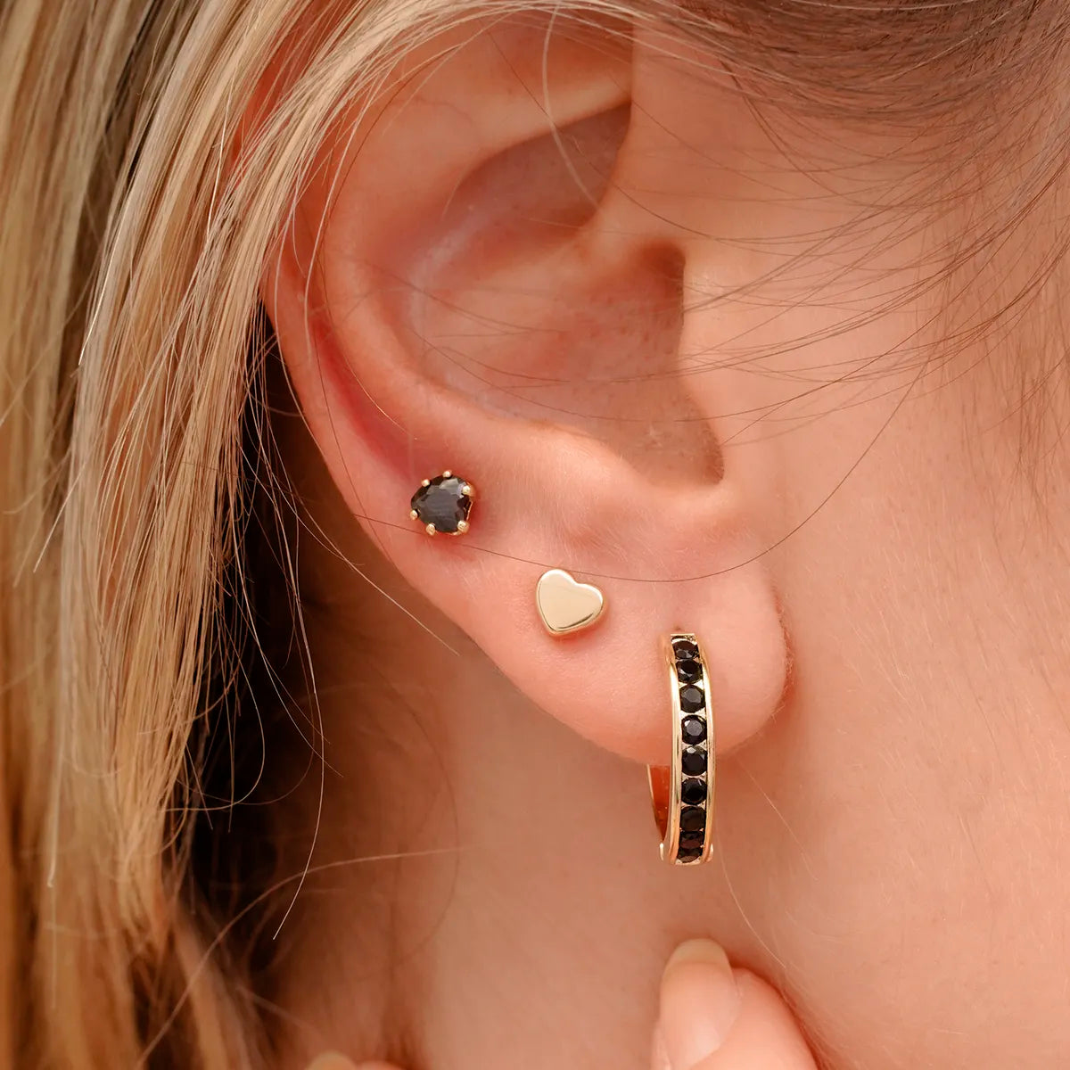 Topos Circonia Corazón Negro Oro Laminado