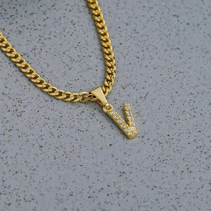 Dije Letra V en Oro Laminado