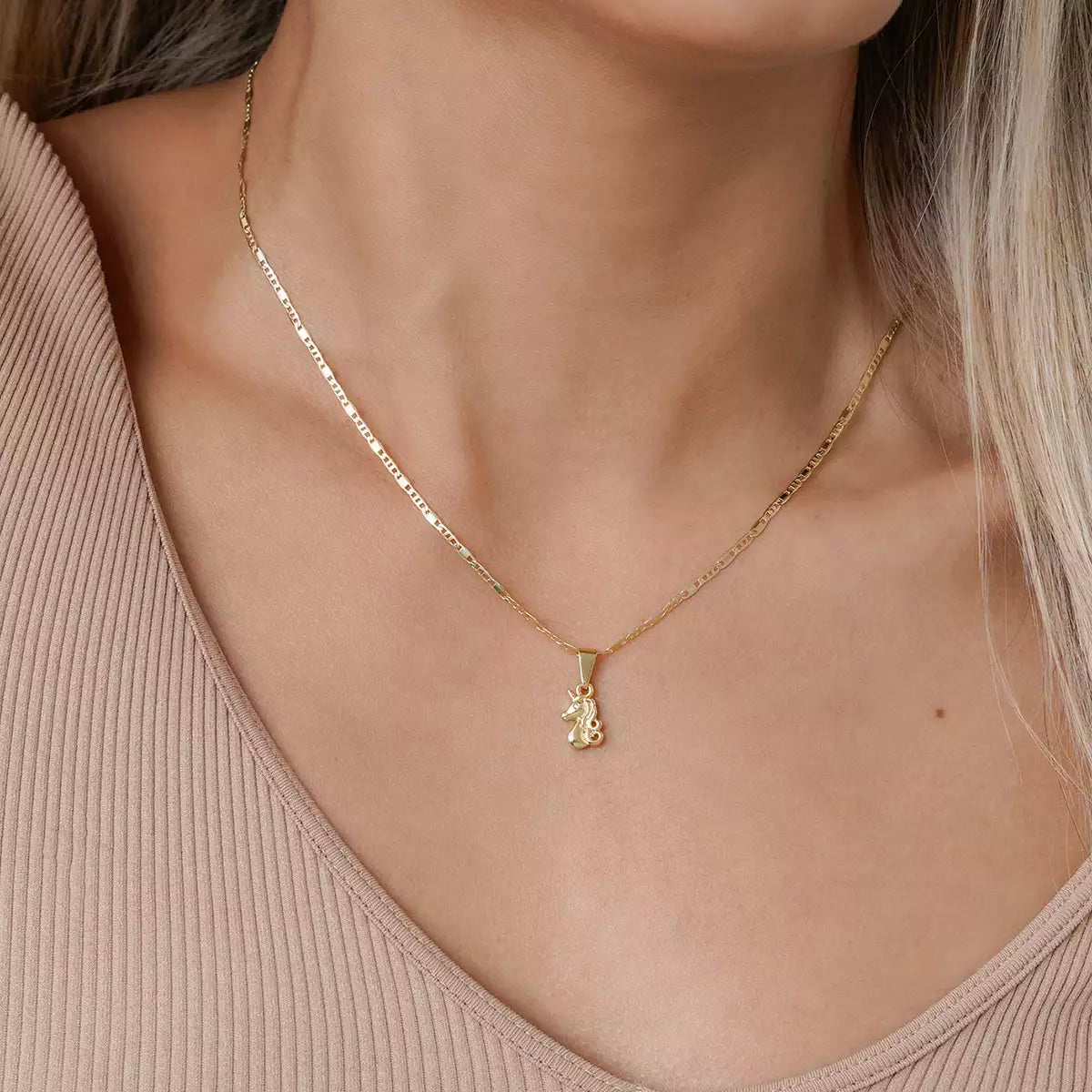 Dije Unicorn en Oro Laminado