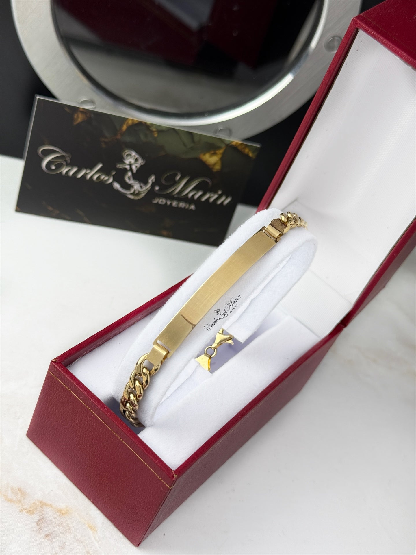 Pulsera Bracelet Cubano con Placa en Oro de 18K