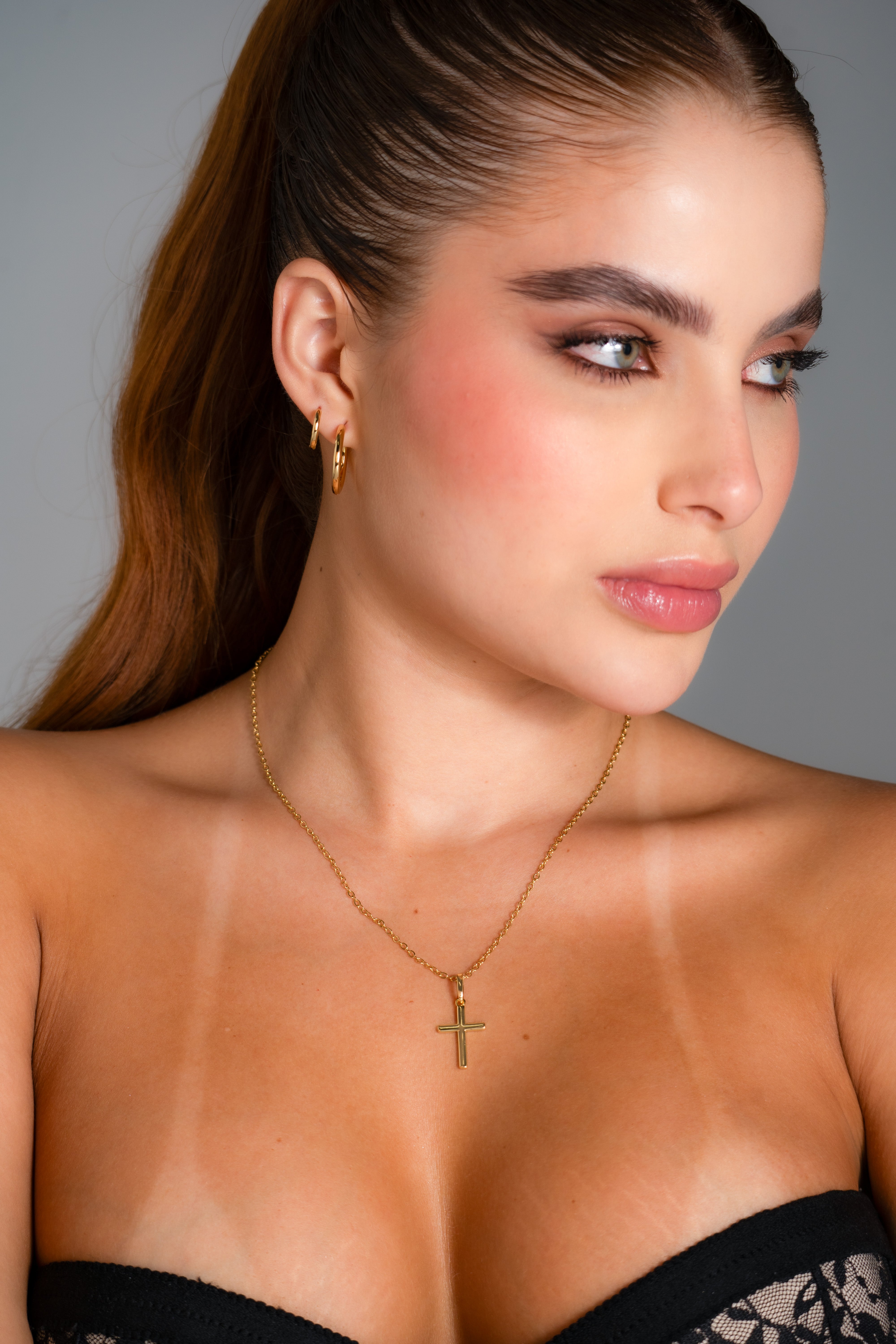 Dije Cruz Lisa Slim en Oro Laminado