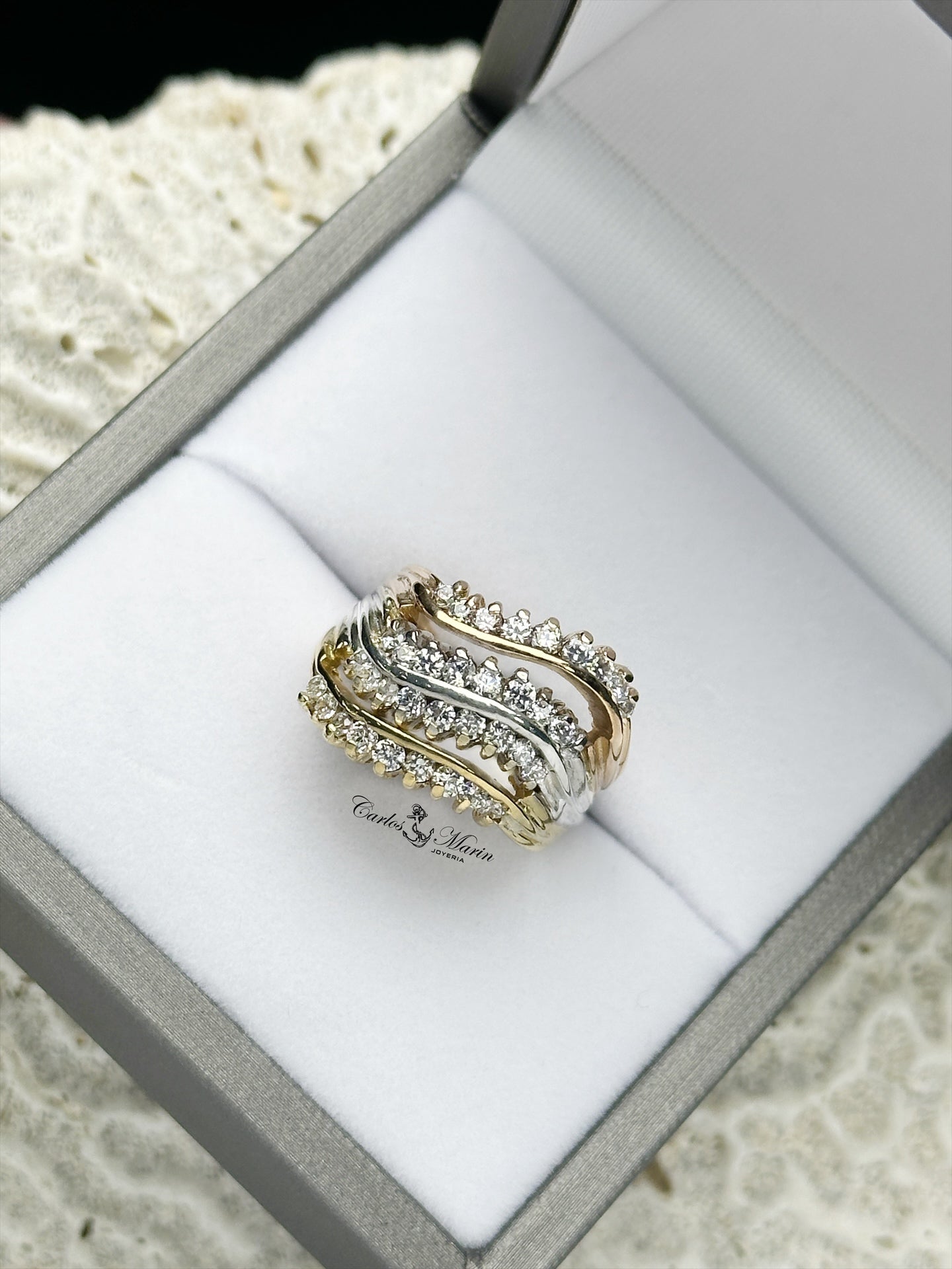 Anillo 3 oros diseño Especial en oro 18k