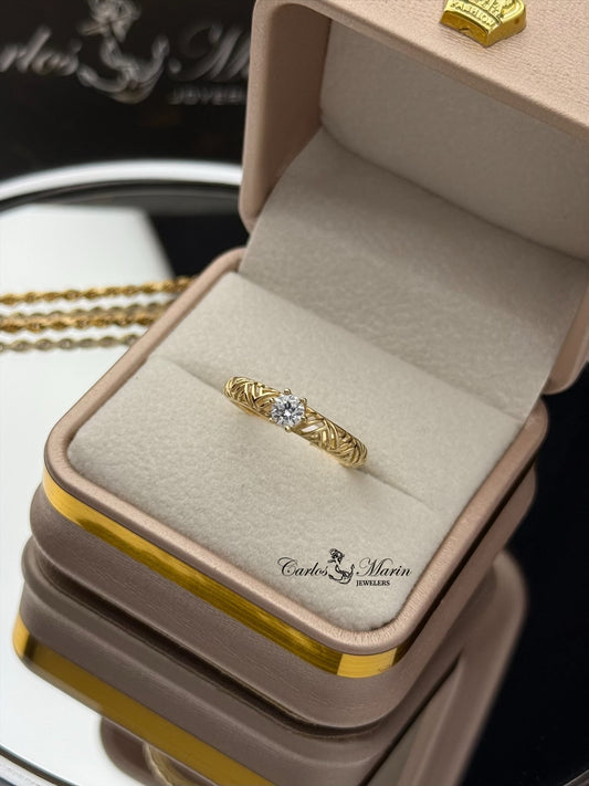 Anillo Solitario Trenza Dorada en Oro de 18K