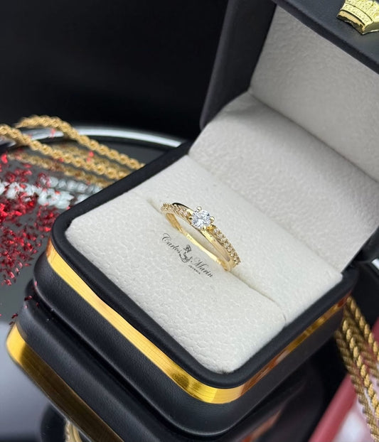 Anillo compromiso clásico de Oro de 18K