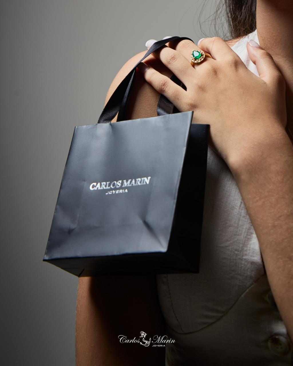 Anillo Gota con Esmeralda en Oro 18K – Con Certificado