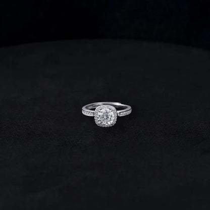 Anillo Halo con Moissanita Cushion Ajustable en Plata