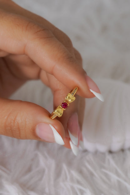 Anillo Scarlet Enchanted Ajustable Oro Laminado + Empaque