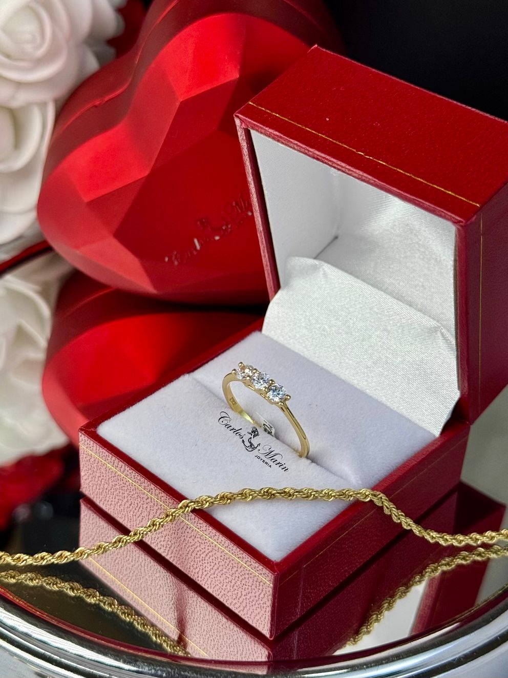 Anillo 3 circones oro 18K italiano elegante
