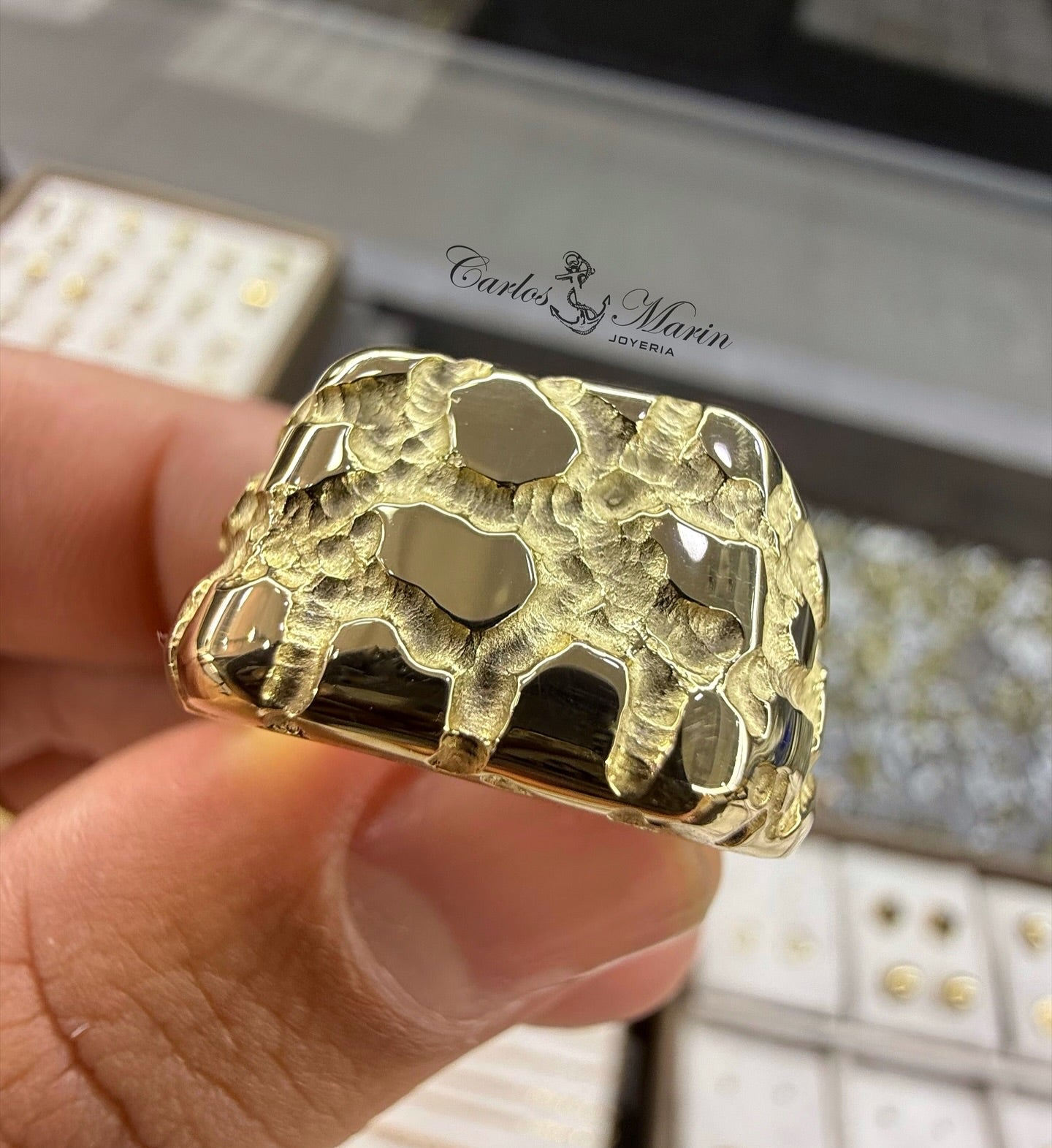 Anillo Nugget para Hombre en Oro de 18K