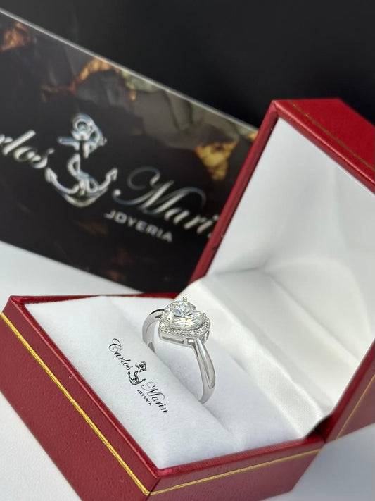 Anillo Amara Light con moissanita en plata elegante