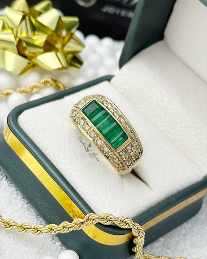 Anillo para Hombre con Esmeraldas y Diamantes en Oro 18K