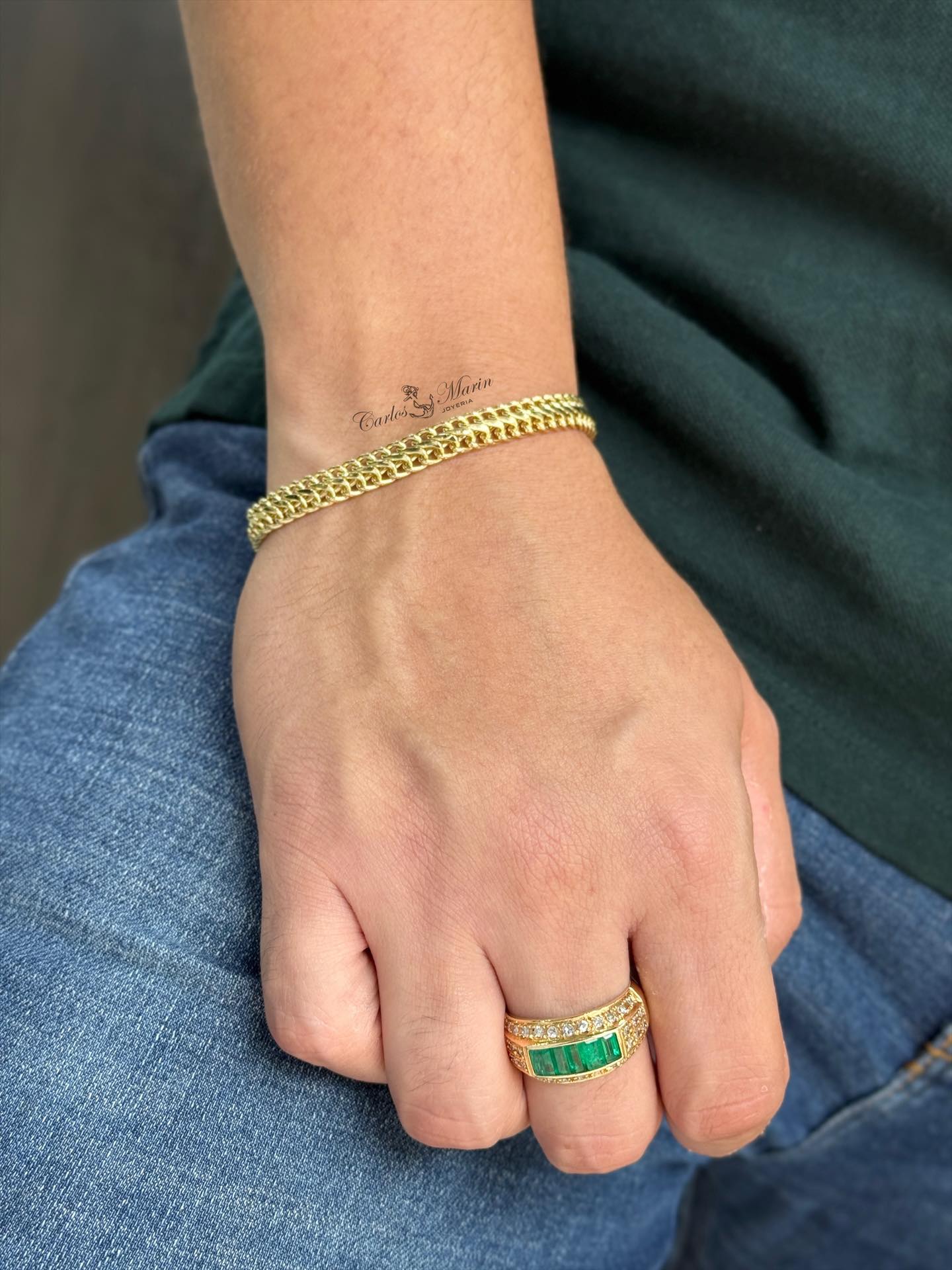 Anillo para Hombre con Esmeraldas y Diamantes en Oro 18K