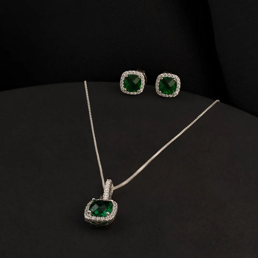 Conjunto Pavé con Circón Verde (Dije, Cadena y Aretes) en Plata