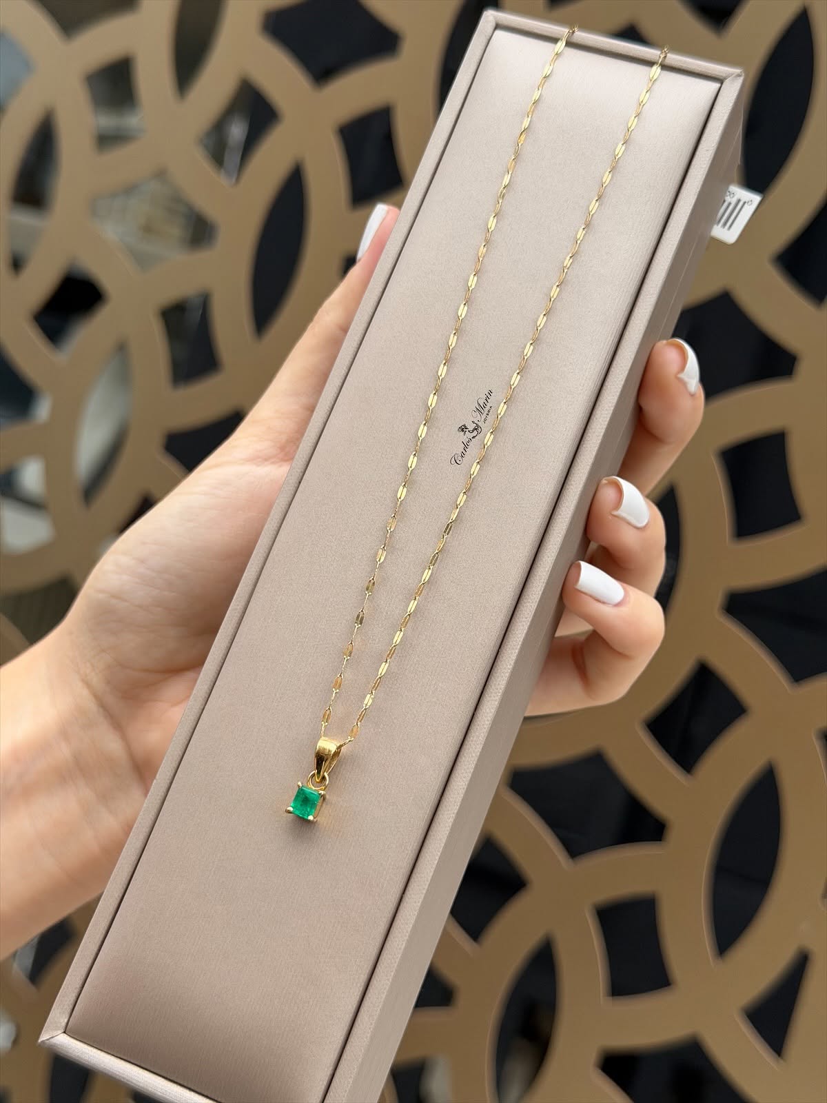 Cadena Tejido Espejo 40 cm + Dije con Esmeralda Cuadrada en Oro 18K