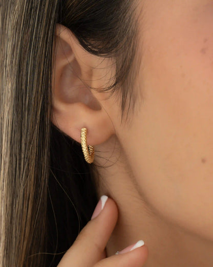 Candongas Facet 16 mm en Oro Laminado