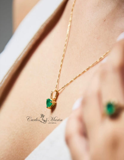 Dije Corazón con Esmeralda y Diamantes en Oro 18K – Con Certificado
