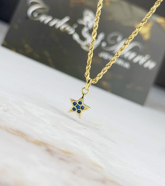 Dije Estrella con Circones Azules en Oro de 18K