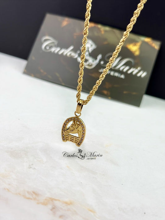 Dije Herradura de Caballo con Circones Blancos en Oro 18K