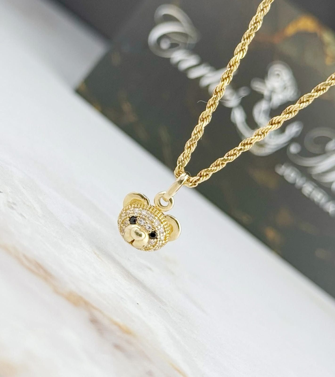 Dije Osito Teddy Con Circones en Oro 18k