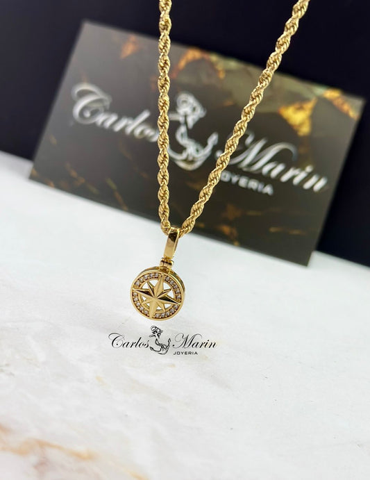 Dije Brújula con Circones en Oro 18K