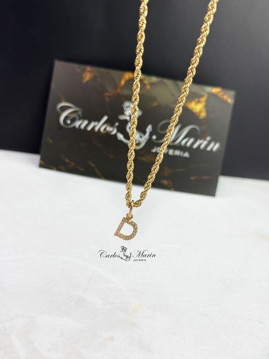 Dije Letra D con Circones en Oro 18K