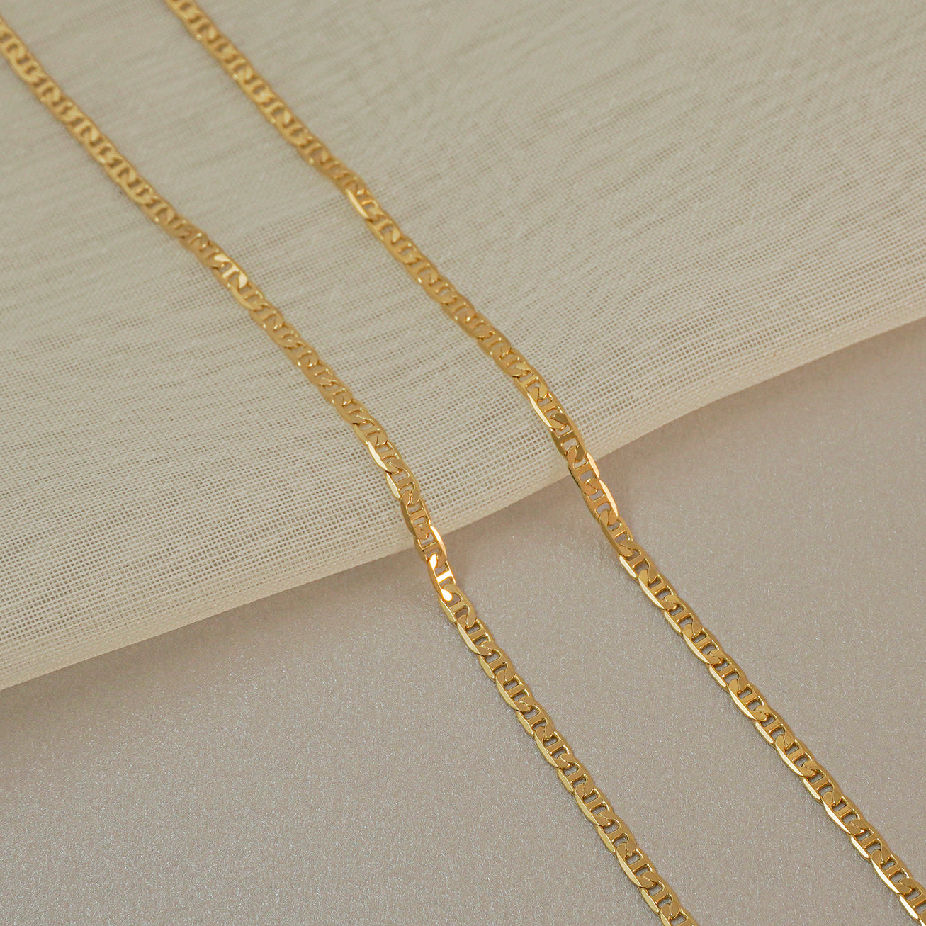 Cadena Escalera – 45 cm en Oro Laminado