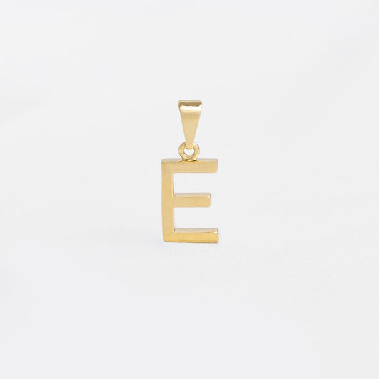 Dije Letras E en Oro Laminado