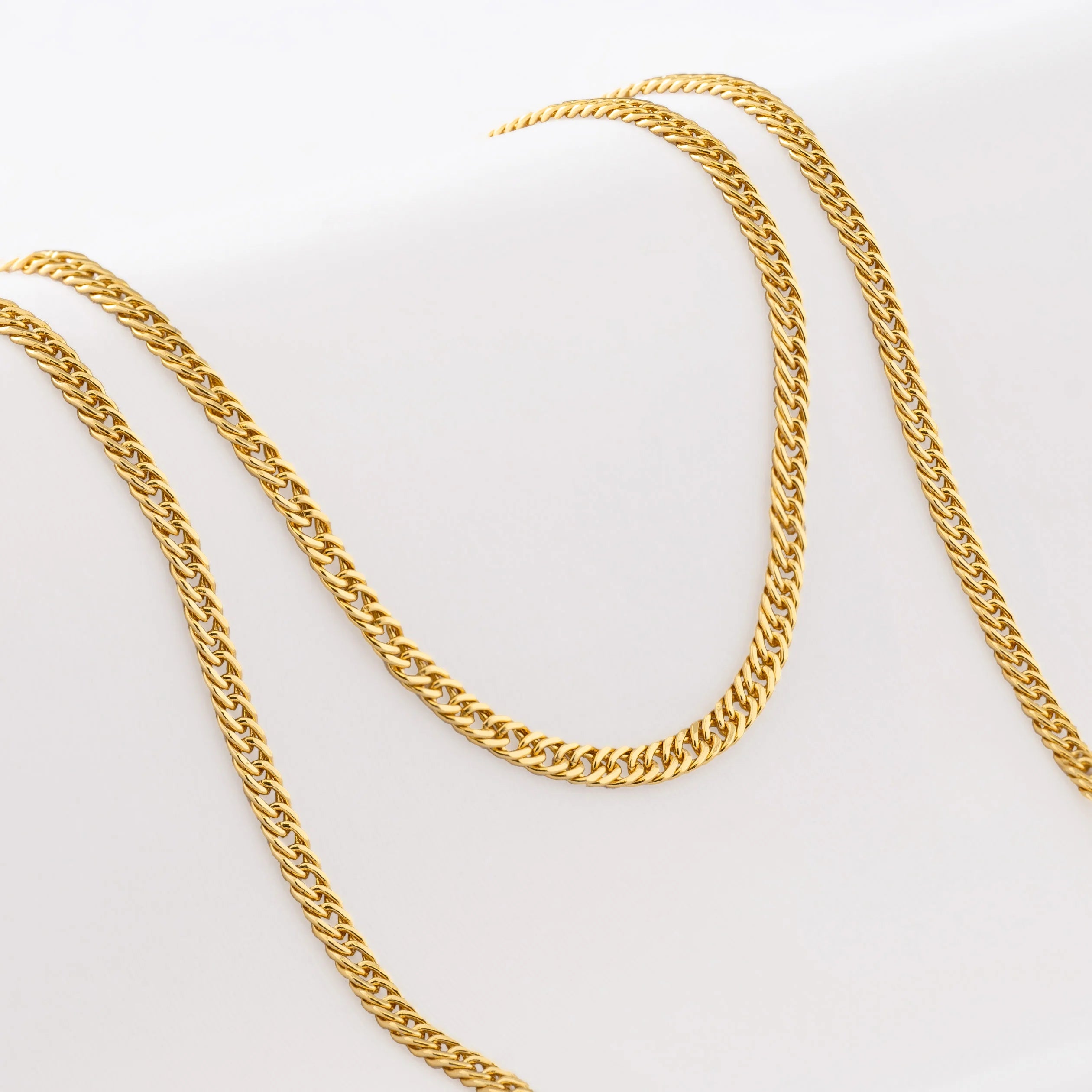 Cadena Continua 4 mm – 65 cm en Oro Laminado