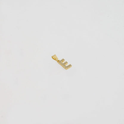 Dije Letra E en Oro Laminado
