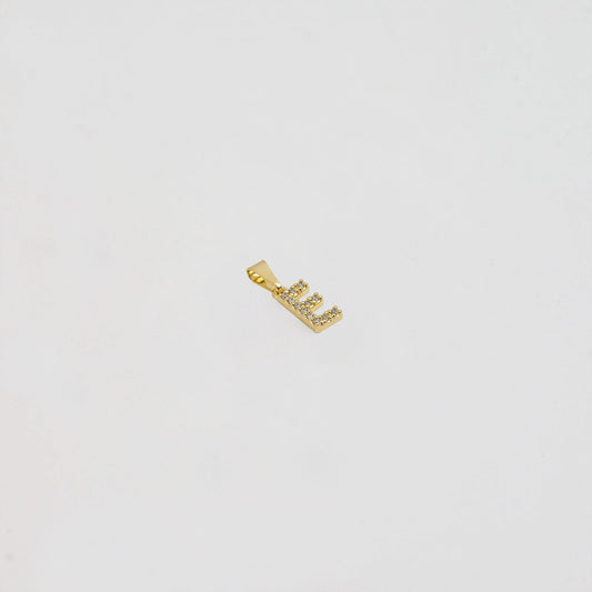 Dije Letra E en Oro Laminado