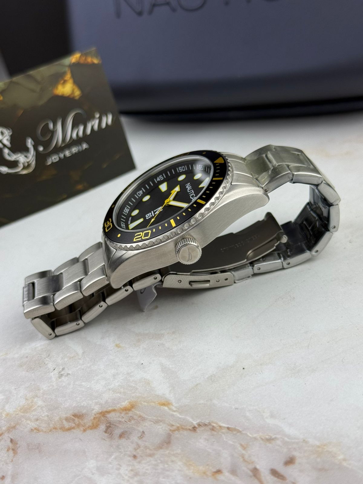Reloj Náutica para Hombre Finn World Negro y Plateado NAPFWS223