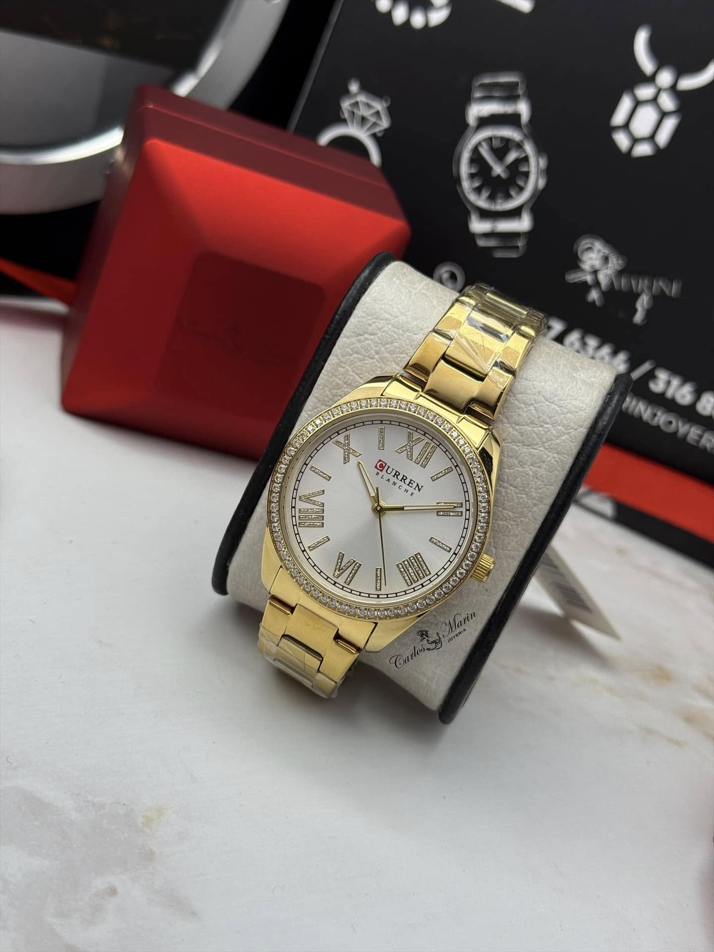 Reloj For Mujer Curren 9088 dorado elegante