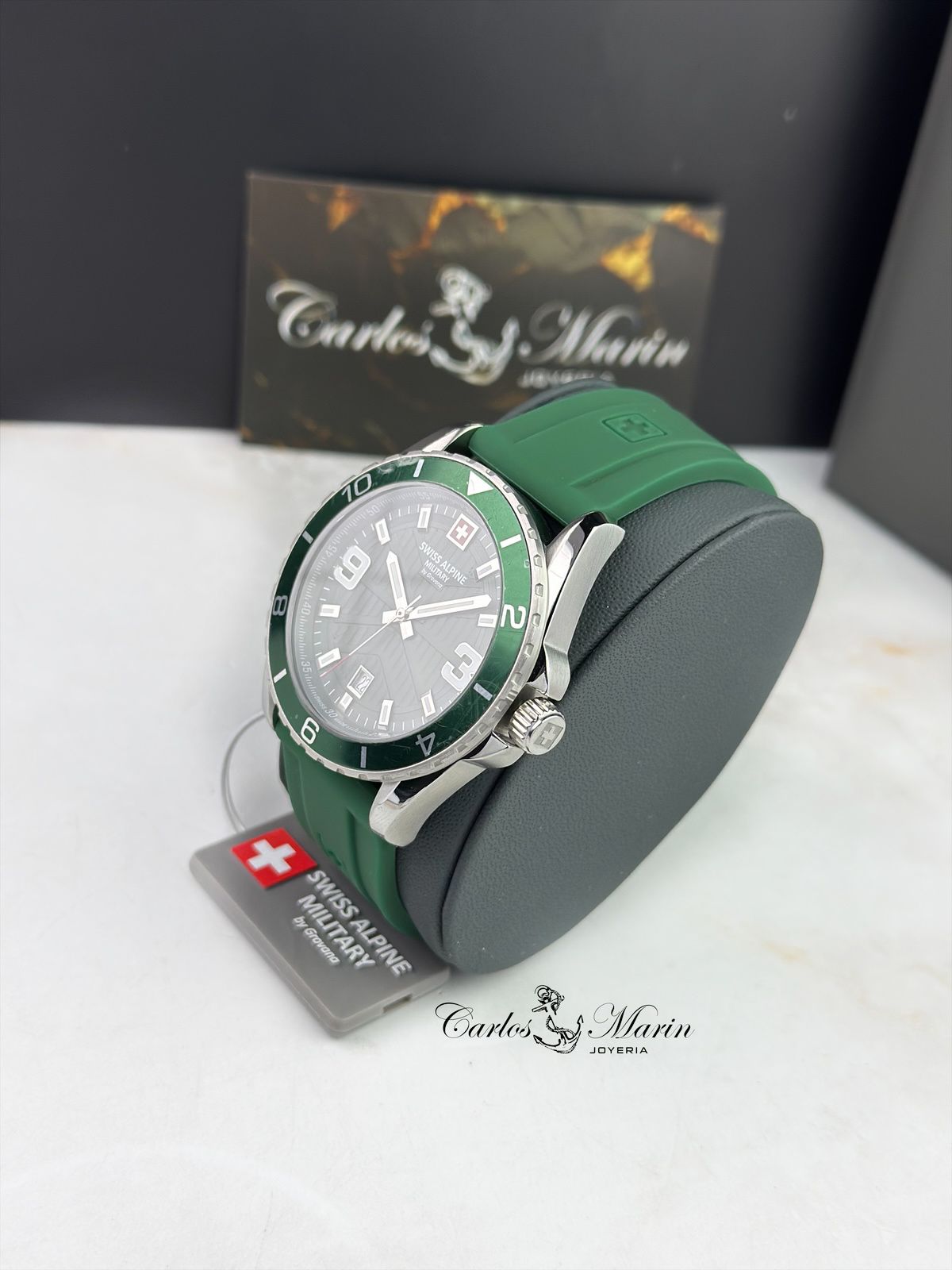 Reloj Swiss Alpine Military Hombre Sentinel Classic Verde 7073.1834