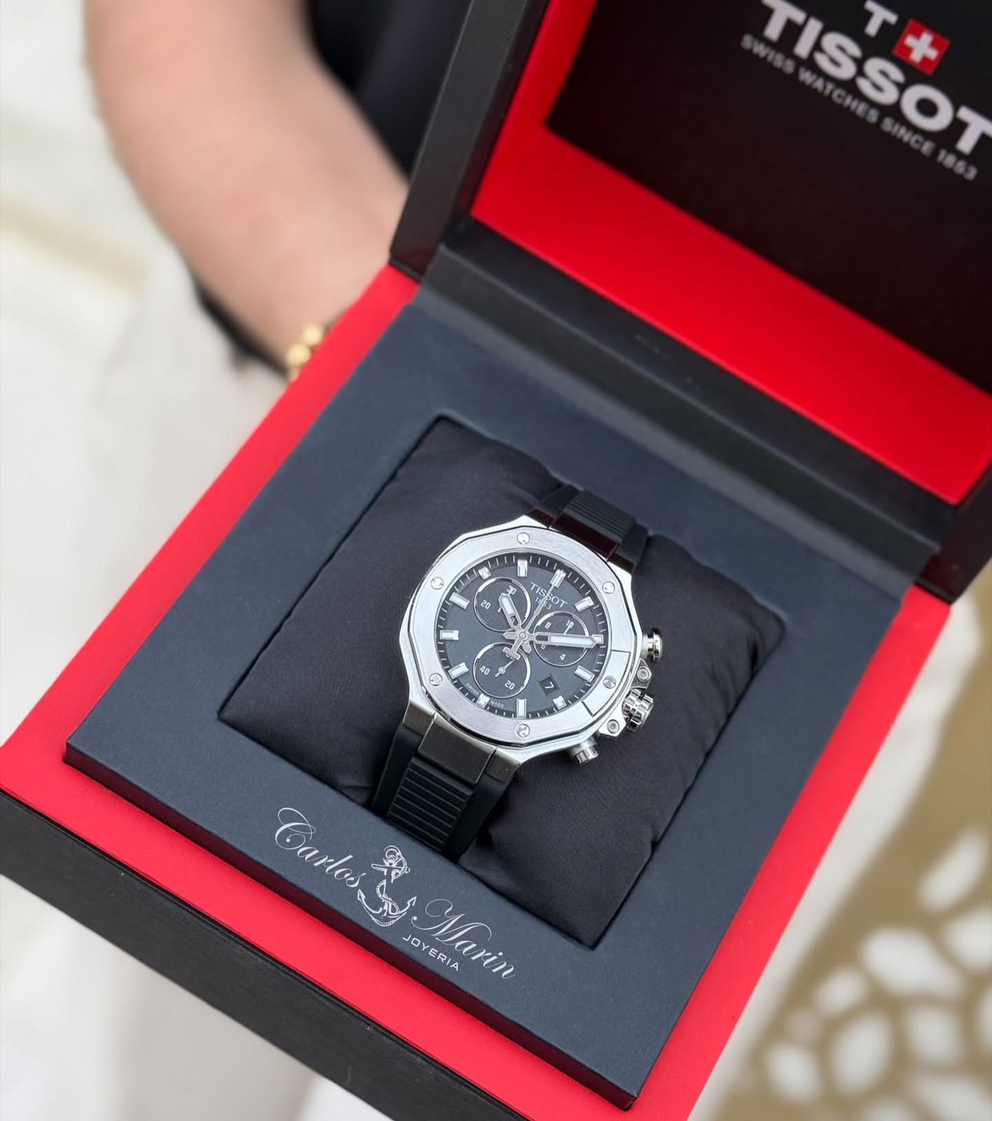 Reloj Tissot mujer T-Race plateado pulso negro T141.817.17.051.00 elegante