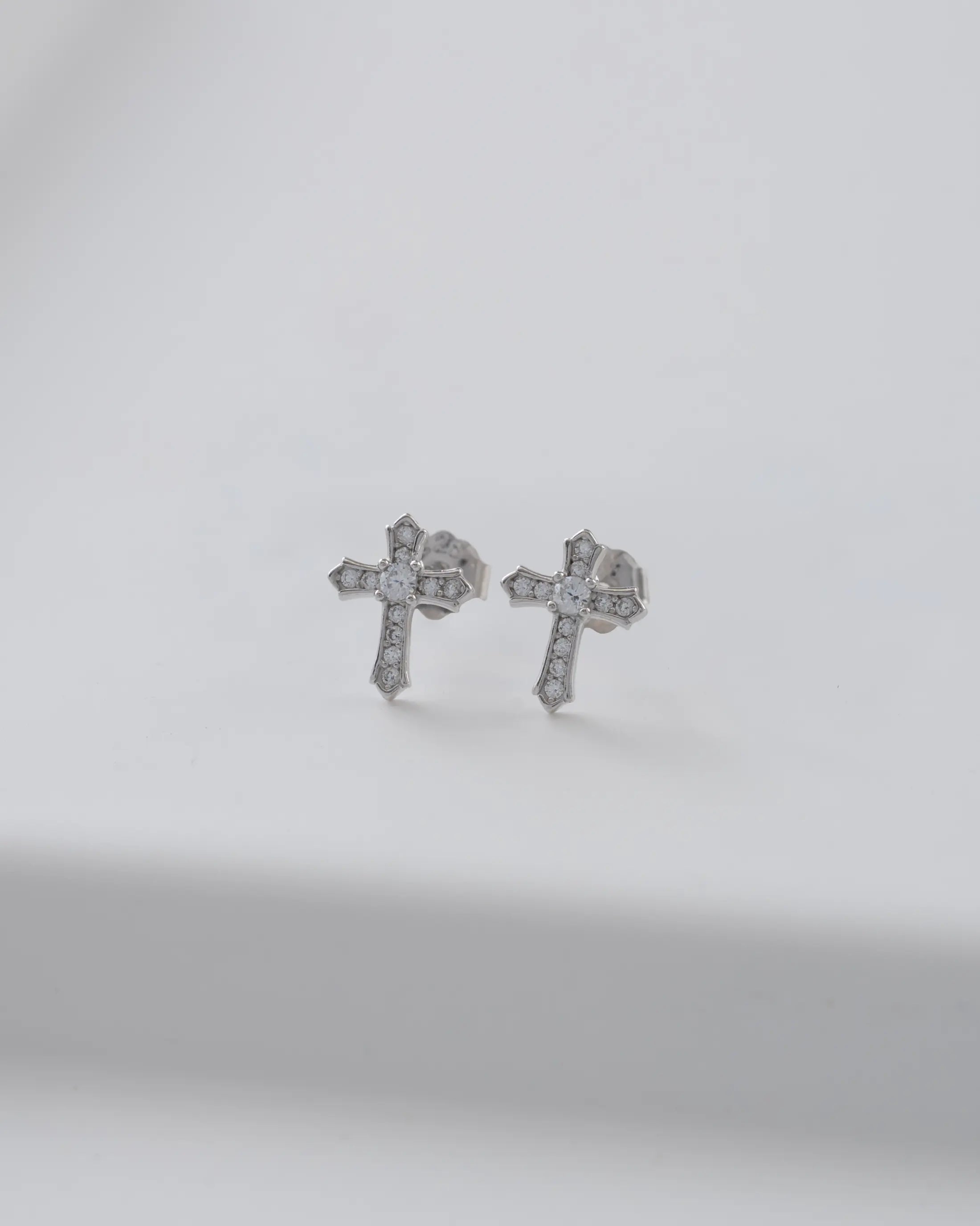 Topos Cruz Destello 8.8 mm en Plata