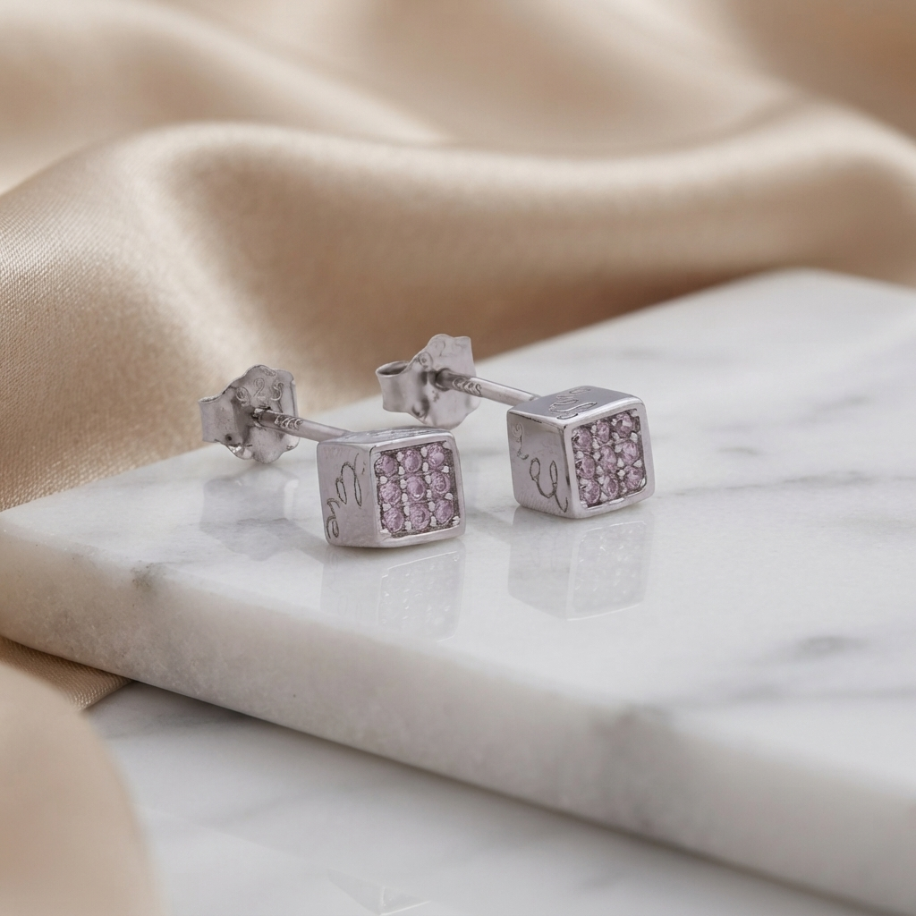 Topos Cube Love 4,5 mm en Plata